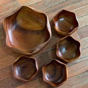 Vintage Salad Bowl Set